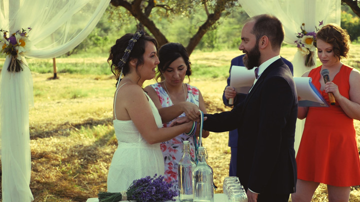 Handfasting: il rito simbolico dei 4 elementi