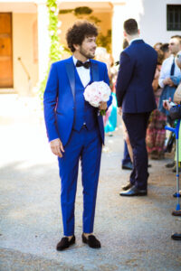Abito-da-sposo-blu-millennials_Roberta-Patane_Matrimoni-con-laccento