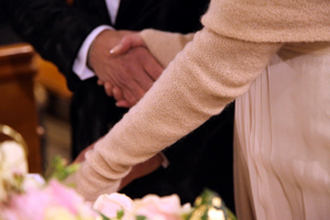 Accessori-sposa-coprispalle-cashmere_Roberta-Patane_Matrimoni-con-laccento