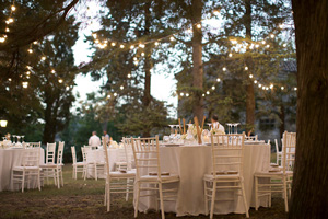 Sedie-matrimonio_chiavarina-bianca_Matrimoni-con-laccento_Roberta-Patane