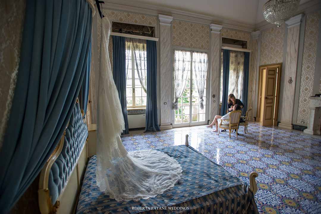 la sposa si trucca