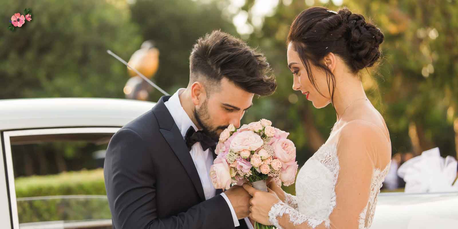 Tradizioni Matrimonio_Roberta Patane Tradizioni Matrimonio: il bouquet - Sposo che annusa il bouquet della sposa