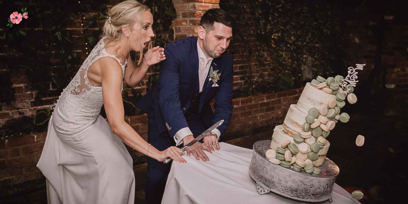 giorno delle nozze_torta nuziale cade davanti agli sposi