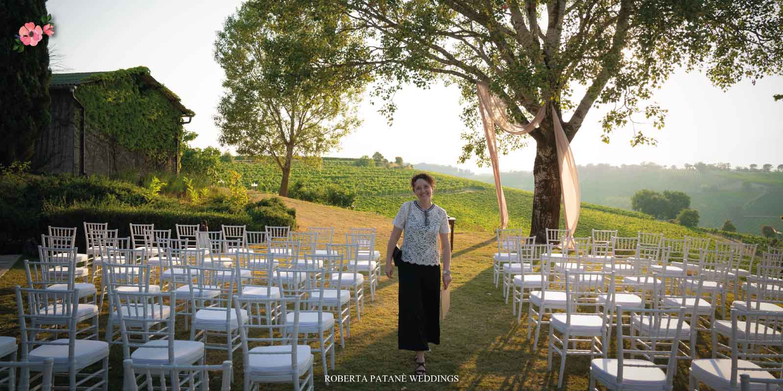 Cerimonia allestita all’aperto per un Matrimonio Moderno Matrimonio Moderno: cerimonia all'aperto