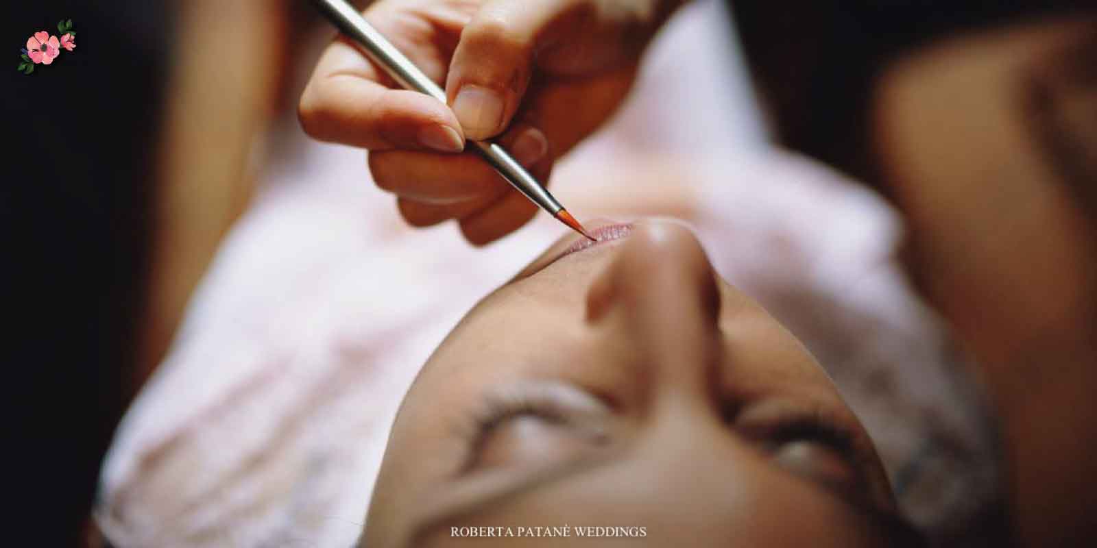 La Sposa durante il trucco