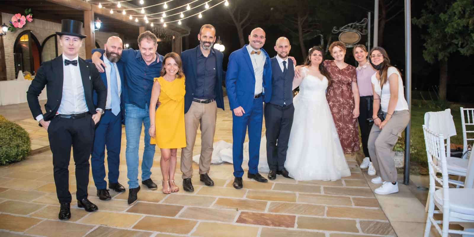 Tavolo-staff-matrimoni_con_laccento foto di gruppo dello staff del matrimonio