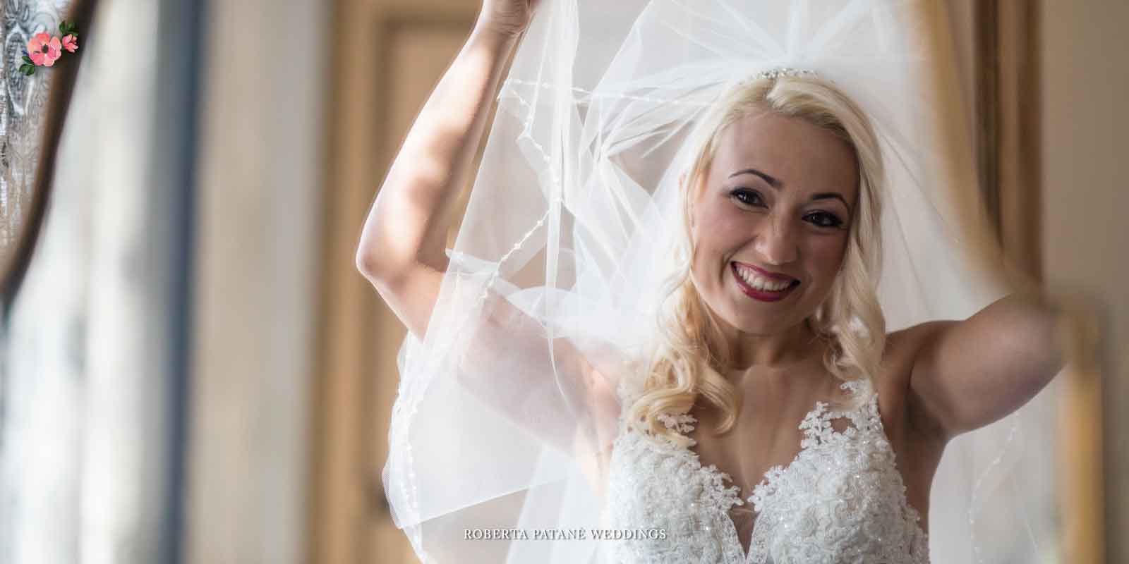 Il velo della sposa by Roberta Patanè Weddings Il velo della sposa insieme al suo sorriso