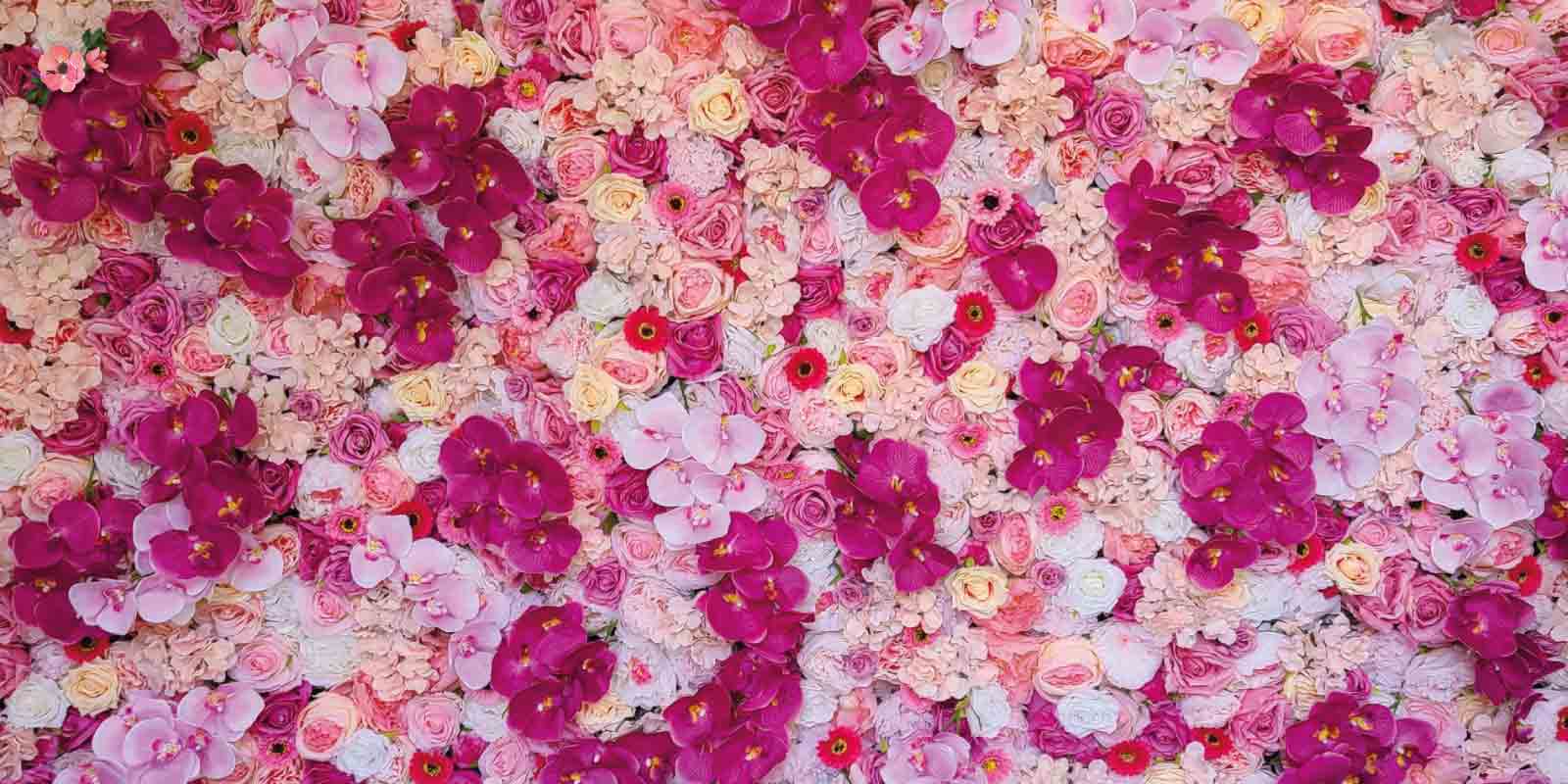 fiori-matrimonio-2023-Matrimoni-con-laccento.it_ fiori matrimonio 2023 disposti a parete, ovvero flower wall